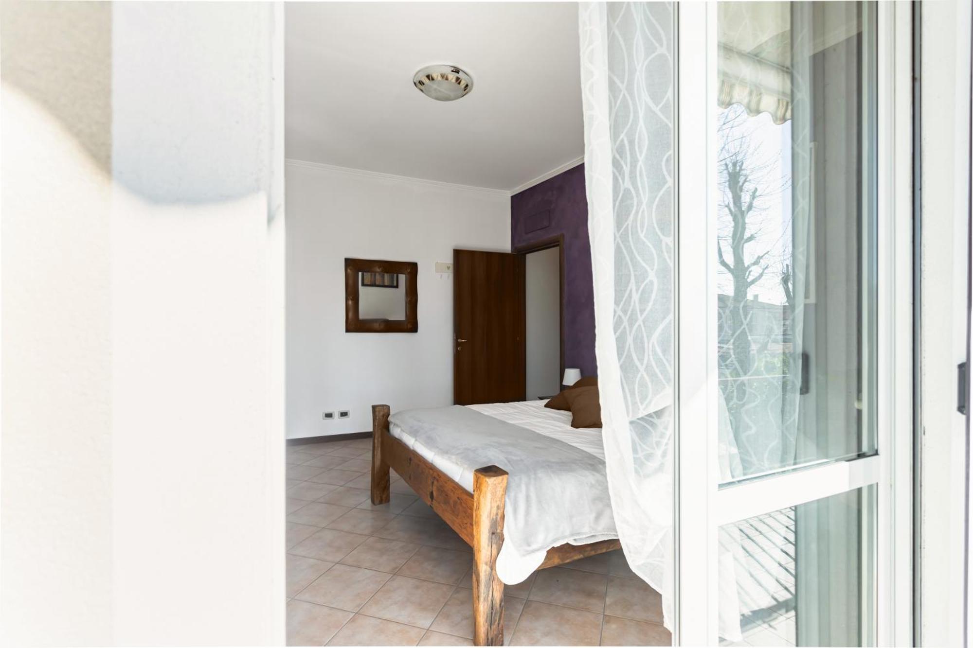 Lilly House - Travaco Siccomario - By Host4U Daire San Martino Siccomario Dış mekan fotoğraf
