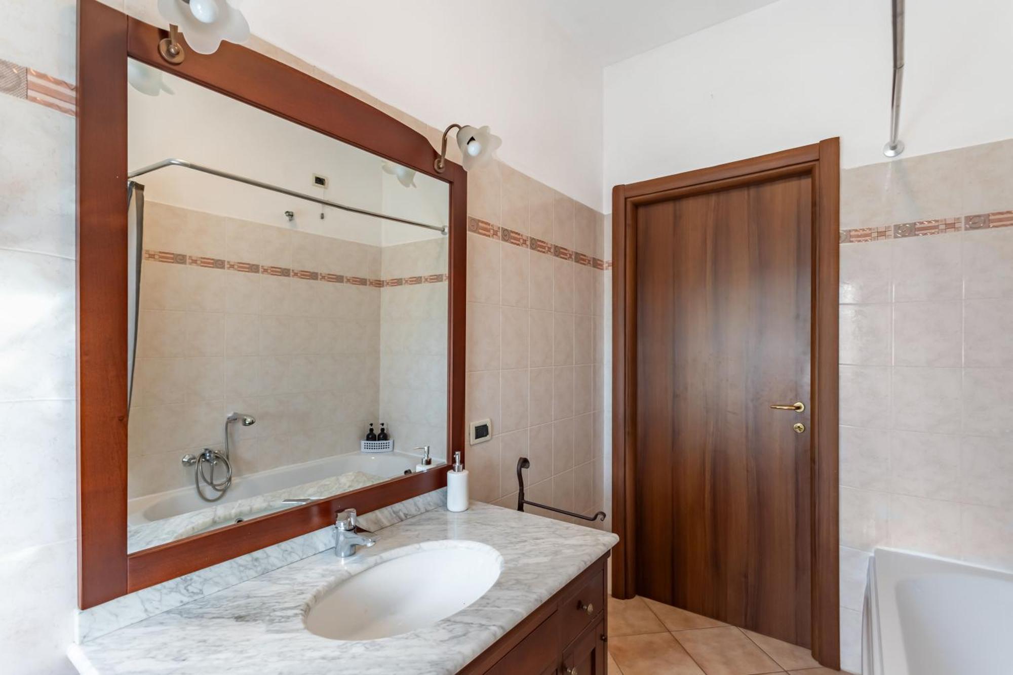 Lilly House - Travaco Siccomario - By Host4U Daire San Martino Siccomario Dış mekan fotoğraf